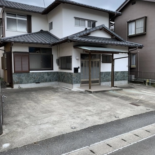 静岡市葵区瀬名3丁目　中古住宅のサムネイル